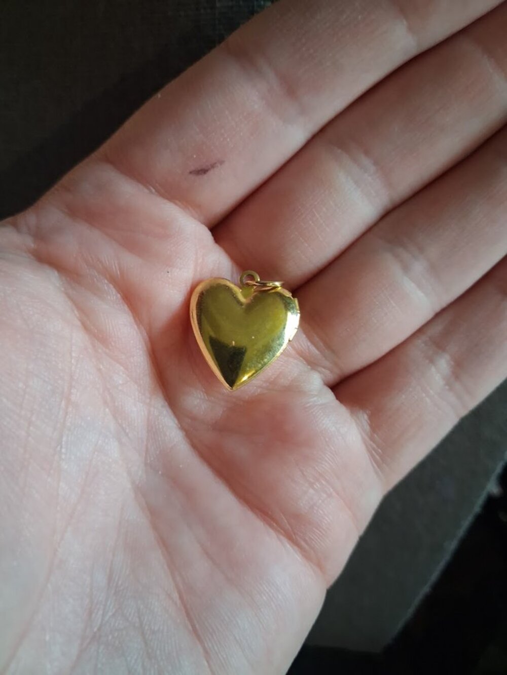 Small Locket pendant - Picture 2 of 3